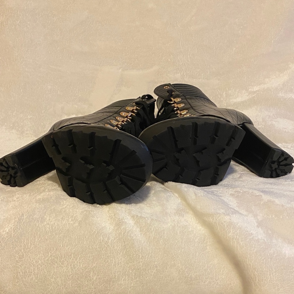 Shoe Dazzle Black Textured Heeled Boots - Picture 2 of 6